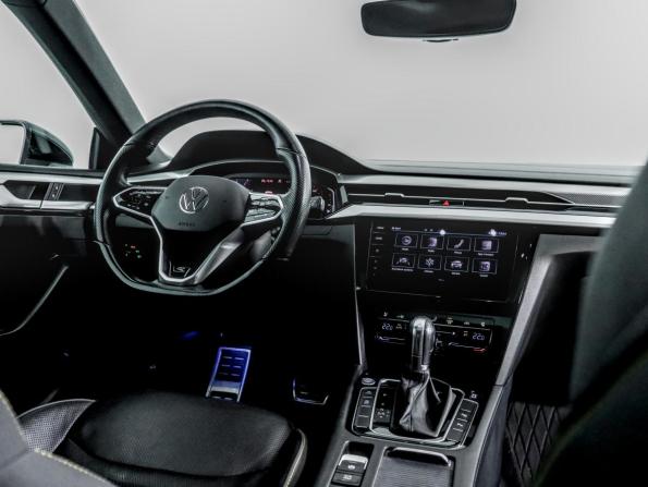 Volkswagen Passat CC II Рестайлинг с пробегом 2022 года, цена 3 490 000 рублей, 59850 км, лифтбек, Автокод Объявления