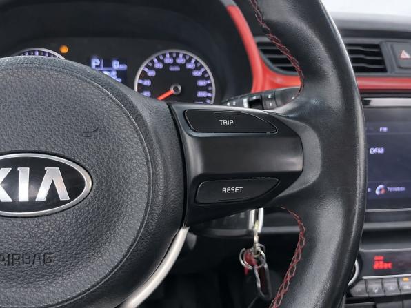 Kia Rio IV Рестайлинг с пробегом 2021 года, цена 1 549 000 рублей, 137000 км, хэтчбек, Автокод Объявления