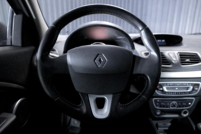 Renault Fluence I с пробегом 2012 года, цена 749 000 рублей, 224741 км, седан, Автокод Объявления