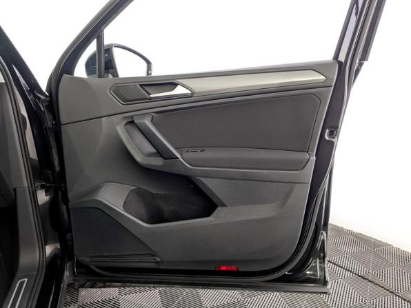 Volkswagen Tiguan II с пробегом 2019 года, цена 2 850 000 рублей, 98000 км, внедорожник, Автокод Объявления