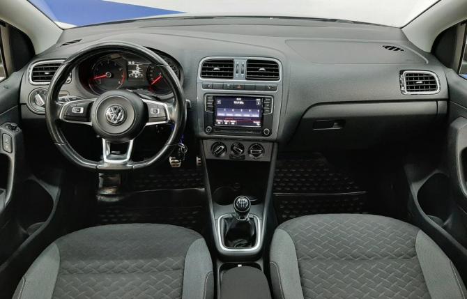 Volkswagen Polo V Рестайлинг с пробегом 2018 года, цена 1 240 000 рублей, 99798 км, седан, Автокод Объявления