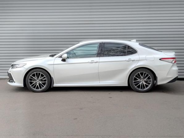 Toyota Camry VIII (XV70) Рестайлинг с пробегом 2021 года, цена 3 535 000 рублей, 63985 км, седан, Автокод Объявления