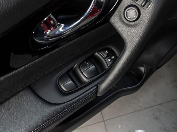 Nissan Qashqai II с пробегом 2019 года, цена 1 990 000 рублей, 53702 км, внедорожник, Автокод Объявления
