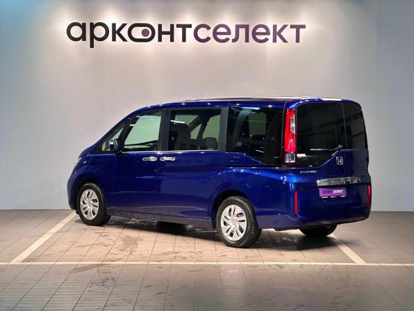 Honda Stepwgn V с пробегом 2015 года, цена 1 748 000 рублей, 149169 км, минивэн, Автокод Объявления