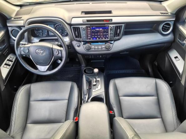 Toyota RAV4 IV (XA40) Рестайлинг с пробегом 2017 года, цена 2 761 500 рублей, 121877 км, внедорожник, Автокод Объявления