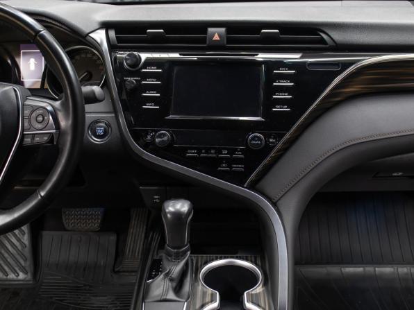 Toyota Camry VIII (XV70) с пробегом 2018 года, цена 2 849 000 рублей, 90658 км, седан, Автокод Объявления