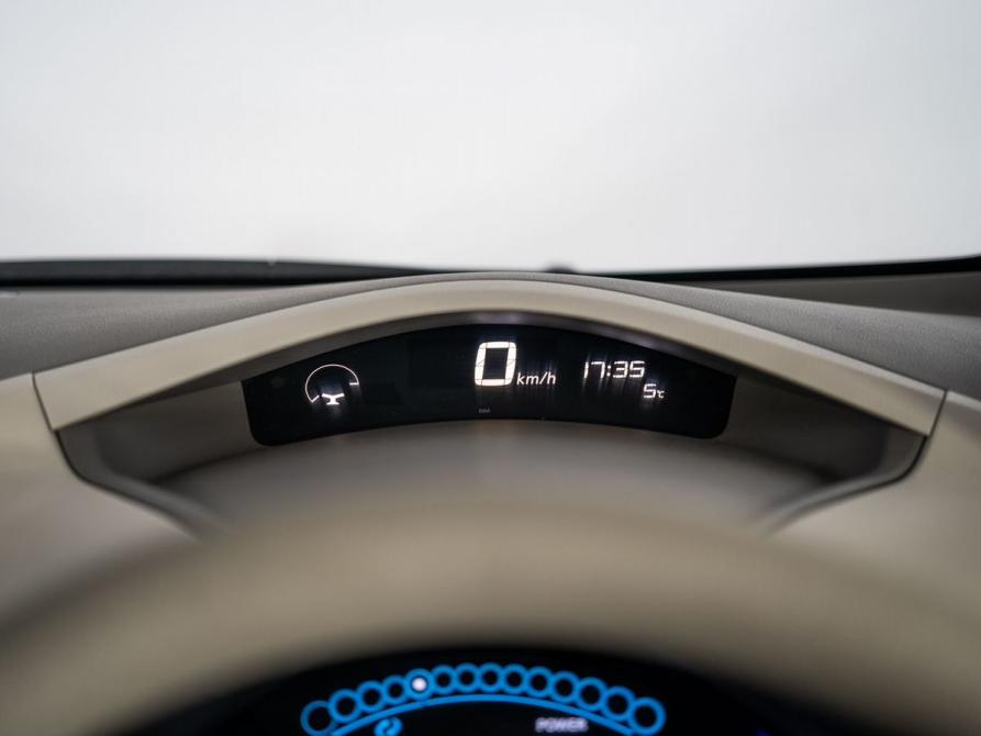 Nissan Leaf I (ZE0/AZE0) Иркутск  - изображение 13