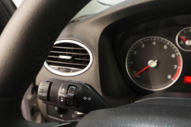 Ford Focus II с пробегом 2007 года, цена 549 000 рублей, 277913 км, седан, Автокод Объявления