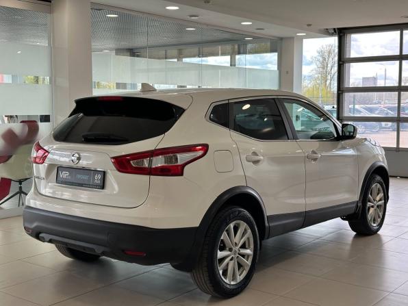 Nissan Qashqai II с пробегом 2019 года, цена 1 877 000 рублей, 135990 км, внедорожник, Автокод Объявления