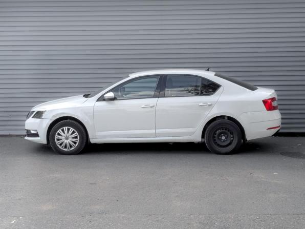 Skoda Octavia III (A7) Рестайлинг с пробегом 2020 года, цена 1 875 000 рублей, 65171 км, лифтбек, Автокод Объявления