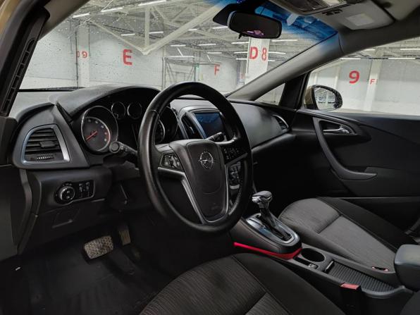 Opel Astra J Рестайлинг с пробегом 2012 года, цена 759 000 рублей, 226576 км, седан, Автокод Объявления