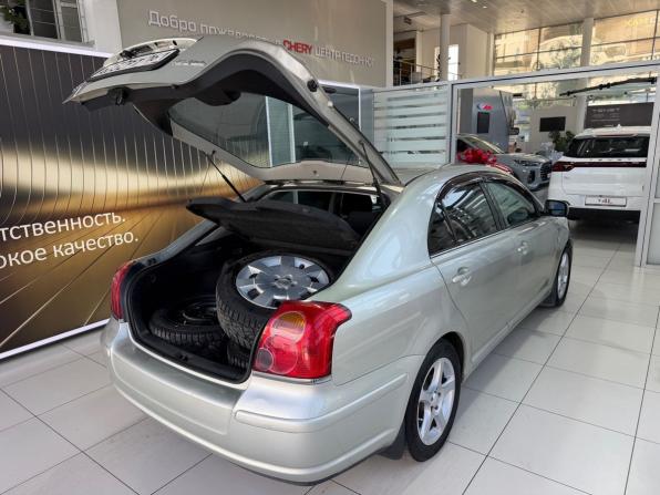 Toyota Avensis II с пробегом 2004 года, цена 750 000 рублей, 238337 км, лифтбек, Автокод Объявления