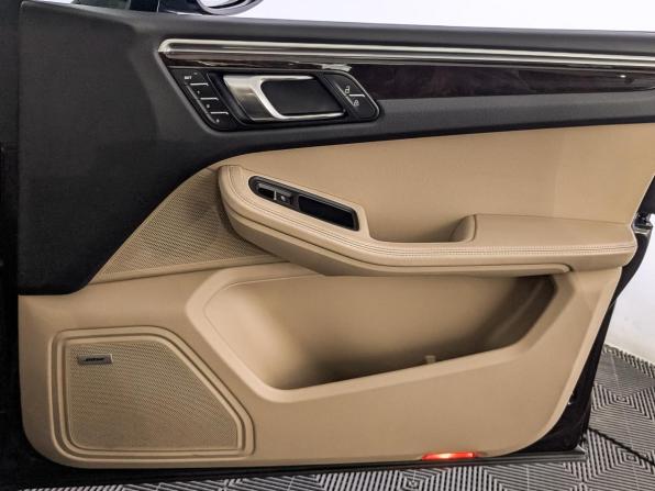 Porsche Macan I Рестайлинг с пробегом 2019 года, цена 4 300 000 рублей, 97065 км, внедорожник, Автокод Объявления
