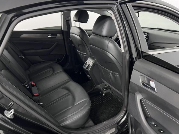Hyundai Sonata VII (LF) Рестайлинг с пробегом 2019 года, цена 1 950 000 рублей, 117852 км, седан, Автокод Объявления