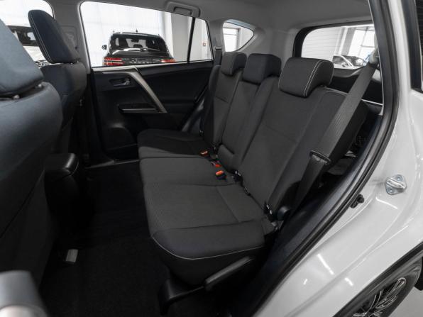 Toyota RAV4 IV (XA40) Рестайлинг с пробегом 2018 года, цена 2 670 000 рублей, 53034 км, внедорожник, Автокод Объявления