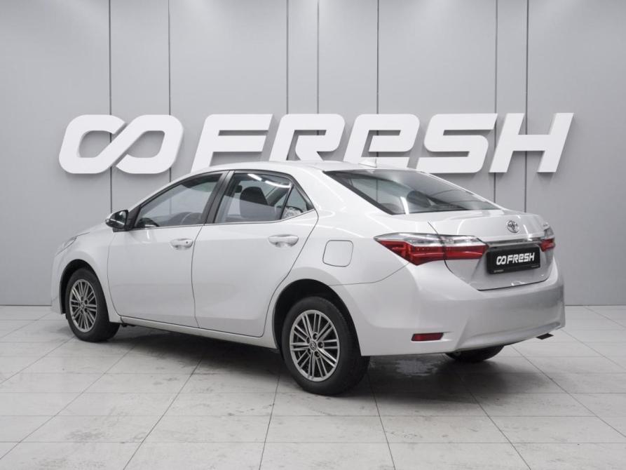 Toyota Corolla XI (E160 E170 E180) Рестайлинг 1 Ростов-на-Дону  - изображение 2