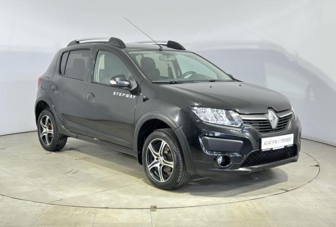Renault Sandero II с пробегом 2015 года, цена 870 000 рублей, 121741 км, хэтчбек, Автокод Объявления