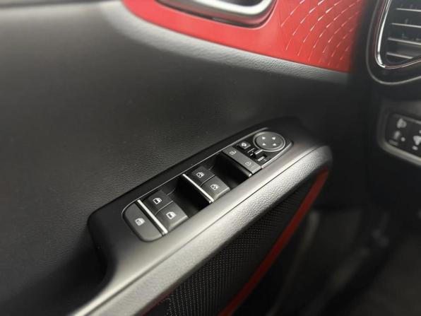 Kia Soul III Рестайлинг с пробегом 2022 года, цена 2 185 000 рублей, 83000 км, хэтчбек, Автокод Объявления