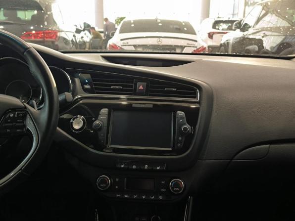 Kia Ceed II Рестайлинг с пробегом 2017 года, цена 1 530 000 рублей, 105690 км, универсал, Автокод Объявления