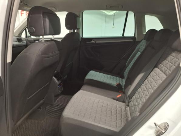 Volkswagen Tiguan II Рестайлинг с пробегом 2021 года, цена 2 660 000 рублей, 50562 км, внедорожник, Автокод Объявления