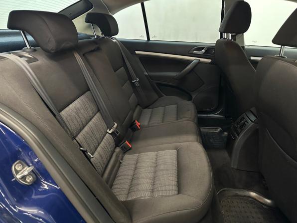 Skoda Octavia II (A5) Рестайлинг с пробегом 2012 года, цена 630 000 рублей, 301105 км, лифтбек, Автокод Объявления