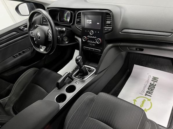 Renault Megane IV с пробегом 2018 года, цена 1 220 000 рублей, 177060 км, универсал, Автокод Объявления