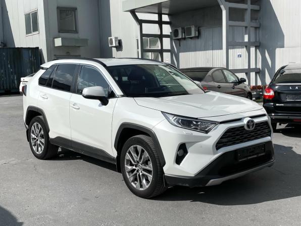 Toyota RAV4 V (XA50) с пробегом 2021 года, цена 3 619 000 рублей, 75428 км, внедорожник, Автокод Объявления