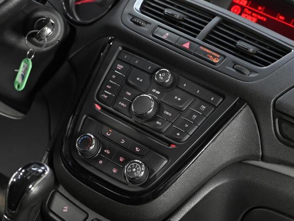 Opel Mokka I с пробегом 2014 года, цена 949 000 рублей, 176000 км, внедорожник, Автокод Объявления
