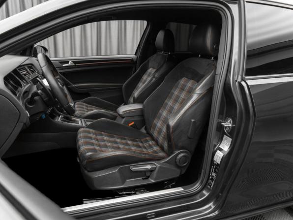 Volkswagen Golf GTI VII с пробегом 2014 года, цена 1 880 000 рублей, 172270 км, хэтчбек, Автокод Объявления