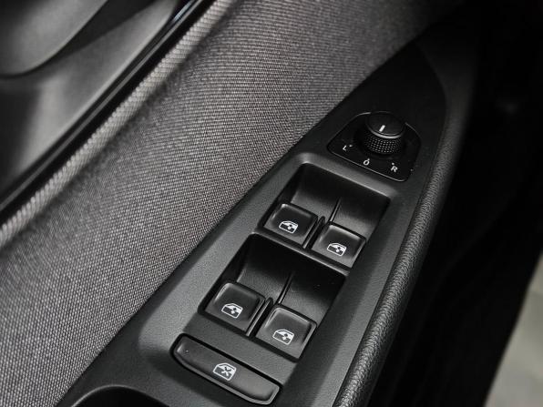 SEAT Leon III Рестайлинг с пробегом 2018 года, цена 1 250 000 рублей, 220300 км, универсал, Автокод Объявления