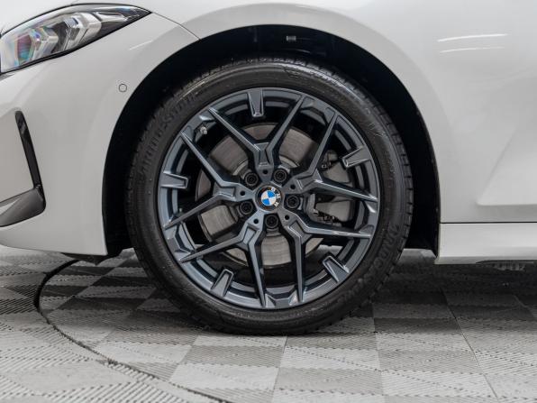 BMW 3 серии VII (G2x) Рестайлинг 2 с пробегом 2025 года, цена 5 990 000 рублей, 2280 км, седан, Автокод Объявления