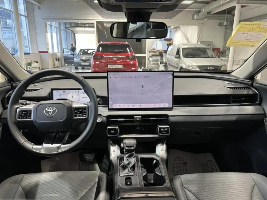 Toyota RAV4 VI (XA60) Челябинск  - изображение 9