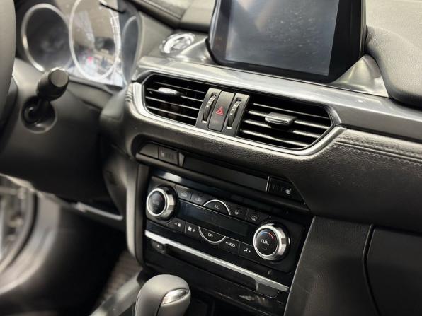 Mazda 6 III (GJ) Рестайлинг с пробегом 2015 года, цена 1 499 000 рублей, 220000 км, седан, Автокод Объявления