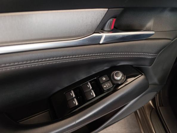 Mazda 6 III (GJ) Рестайлинг 2 с пробегом 2021 года, цена 3 090 000 рублей, 49000 км, седан, Автокод Объявления