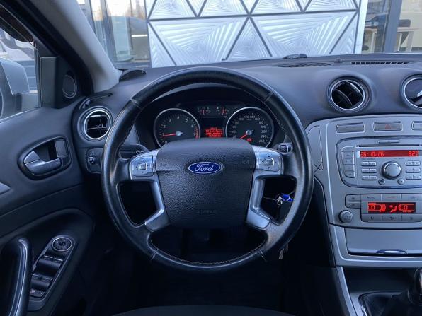 Ford Mondeo IV с пробегом 2010 года, цена 689 000 рублей, 267400 км, седан, Автокод Объявления