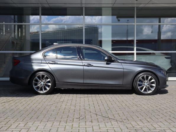 BMW 3 серии VI (F3x) Рестайлинг с пробегом 2018 года, цена 2 990 000 рублей, 67185 км, седан, Автокод Объявления