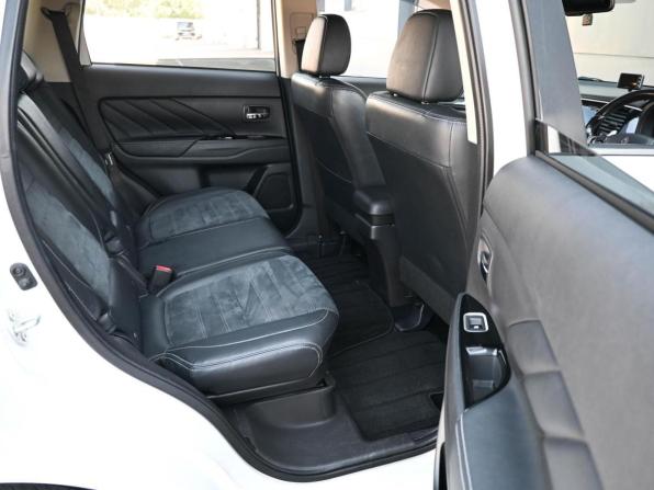 Mitsubishi Outlander III Рестайлинг 2 с пробегом 2015 года, цена 2 120 000 рублей, 192067 км, внедорожник, Автокод Объявления