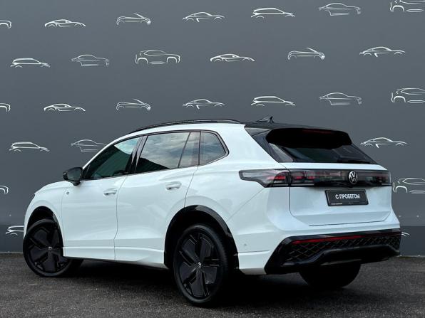Volkswagen Tiguan III (China Market) с пробегом 2024 года, цена 4 324 600 рублей, 33626 км, внедорожник, Автокод Объявления