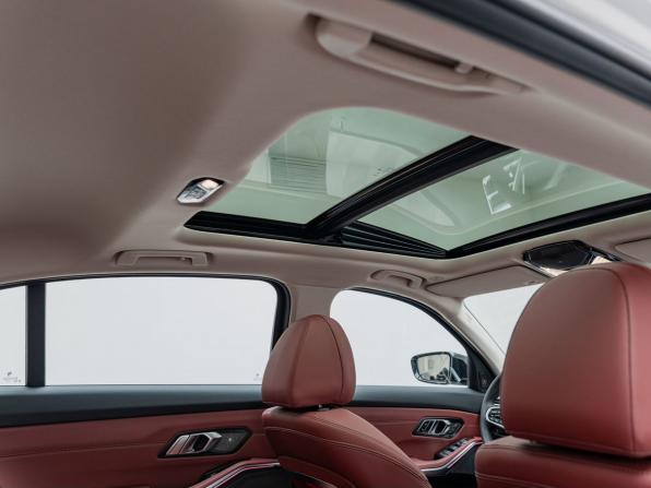 BMW 3 серии VII (G2x) Рестайлинг 2 с пробегом 2025 года, цена 5 990 000 рублей, 2280 км, седан, Автокод Объявления