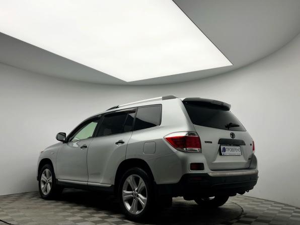 Toyota Highlander II (XU40) Рестайлинг с пробегом 2012 года, цена 2 099 000 рублей, 154469 км, внедорожник, Автокод Объявления