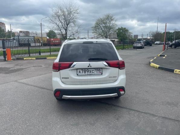 Mitsubishi Outlander III Рестайлинг 2 с пробегом 2018 года, цена 1 490 000 рублей, 249000 км, внедорожник, Автокод Объявления