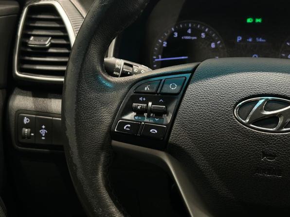 Hyundai Tucson III Рестайлинг с пробегом 2019 года, цена 1 599 000 рублей, 213864 км, внедорожник, Автокод Объявления