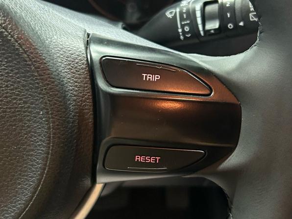 Kia Rio IV с пробегом 2017 года, цена 1 365 000 рублей, 125400 км, хэтчбек, Автокод Объявления