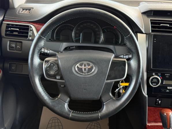 Toyota Camry VII (XV50) с пробегом 2012 года, цена 1 420 000 рублей, 228689 км, седан, Автокод Объявления