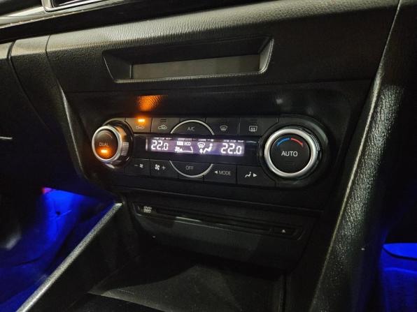 Mazda Axela III с пробегом 2014 года, цена 1 450 000 рублей, 98129 км, седан, Автокод Объявления