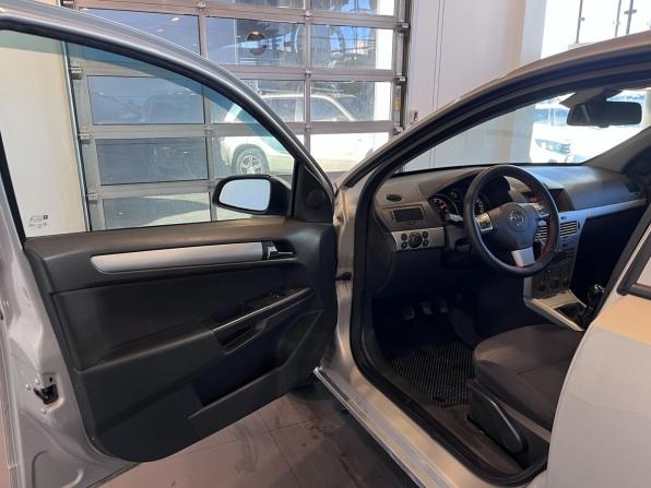 Opel Astra H Рестайлинг с пробегом 2009 года, цена 266 000 рублей, 257630 км, хэтчбек, Автокод Объявления