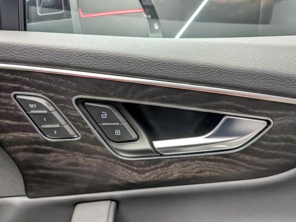 Audi Q7 II (4M) Рестайлинг с пробегом 2021 года, цена 6 325 000 рублей, 123481 км, внедорожник, Автокод Объявления