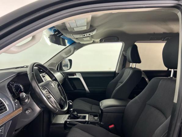 Toyota Land Cruiser Prado 150 Series Рестайлинг 2 с пробегом 2019 года, цена 5 449 000 рублей, 83000 км, внедорожник, Автокод Объявления