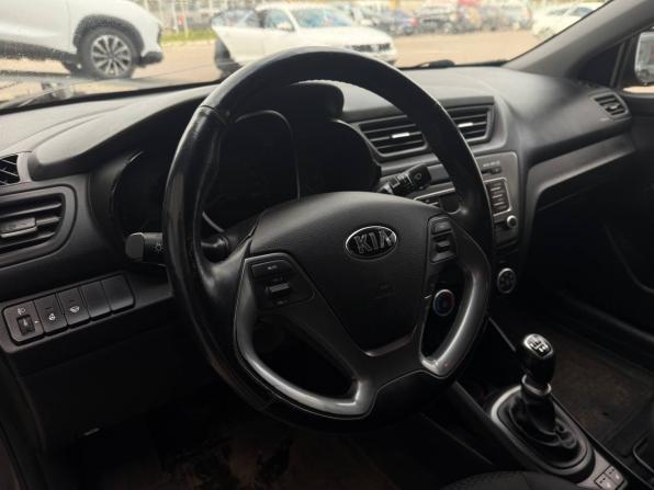 Kia Rio III Рестайлинг с пробегом 2015 года, цена 976 000 рублей, 136236 км, седан, Автокод Объявления