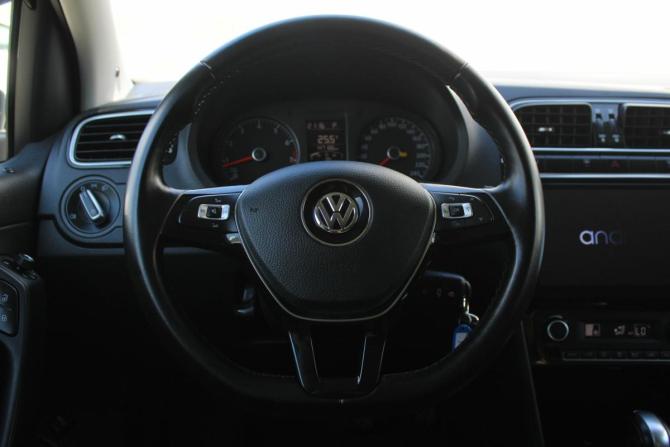 Volkswagen Polo V Рестайлинг с пробегом 2017 года, цена 1 110 000 рублей, 147000 км, седан, Автокод Объявления